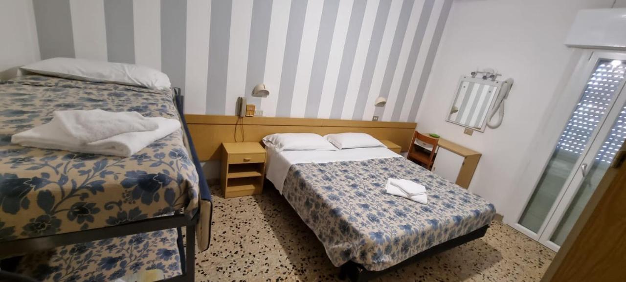 Hotel Franca Misano Adriatico Esterno foto