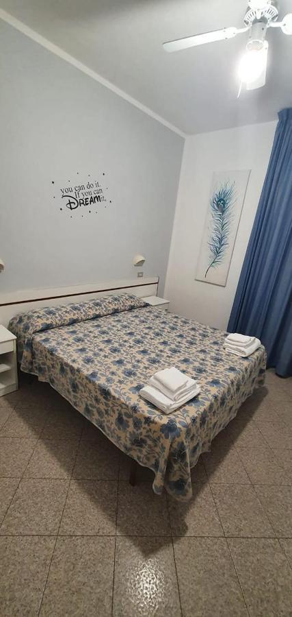Hotel Franca Misano Adriatico Esterno foto