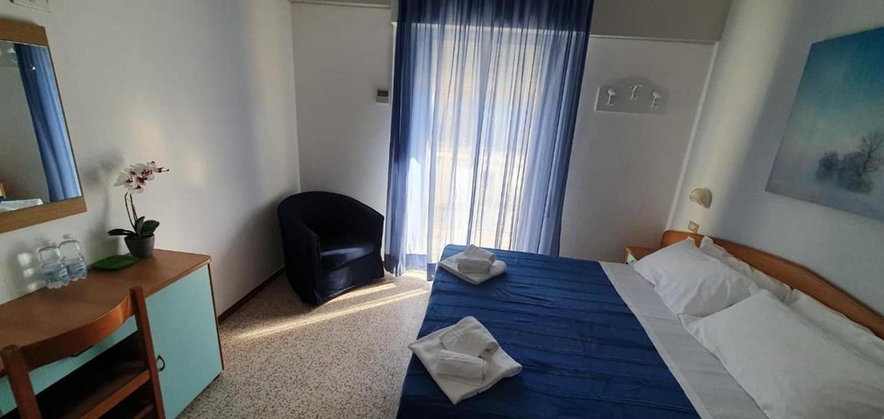 Hotel Franca Misano Adriatico Esterno foto