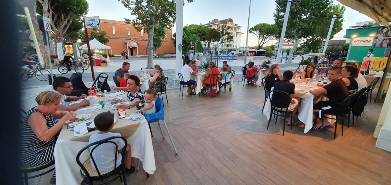Hotel Franca Misano Adriatico Esterno foto