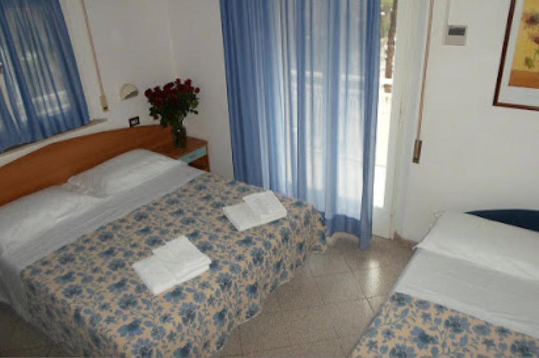 Hotel Franca Misano Adriatico Esterno foto